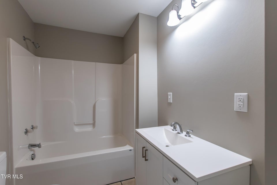 Photo #10: 2412 Bradley Street