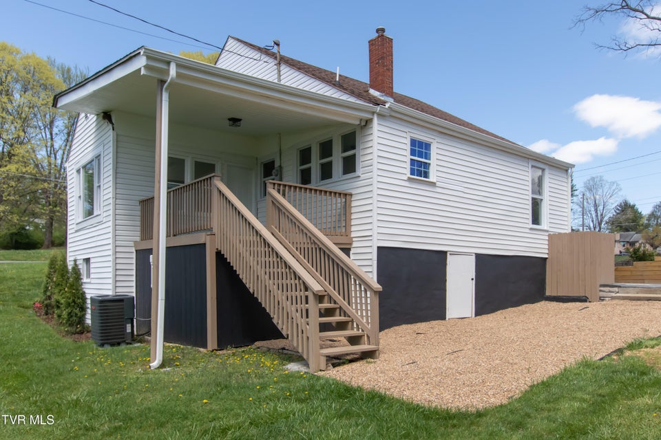 Photo #20: 2412 Bradley Street