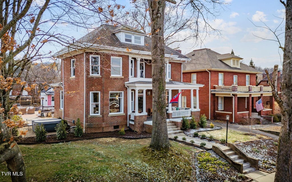 Photo #50: 717 Pine Street