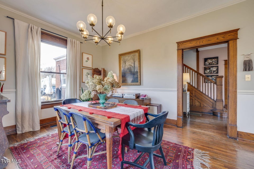 Photo #10: 717 Pine Street