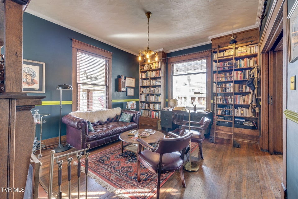 Photo #13: 717 Pine Street