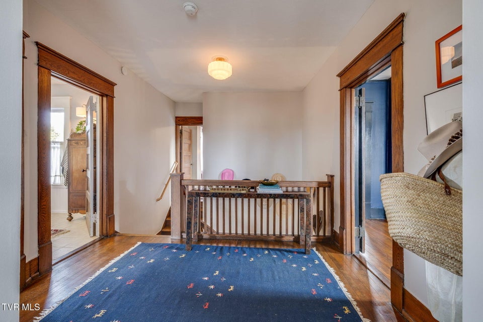 Photo #25: 717 Pine Street