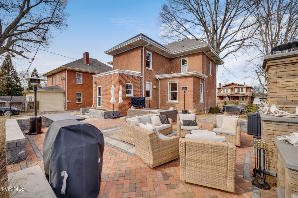 Photo #39: 717 Pine Street