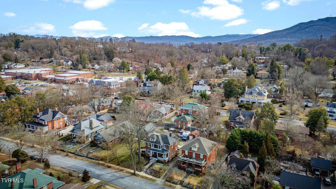 Photo #46: 717 Pine Street