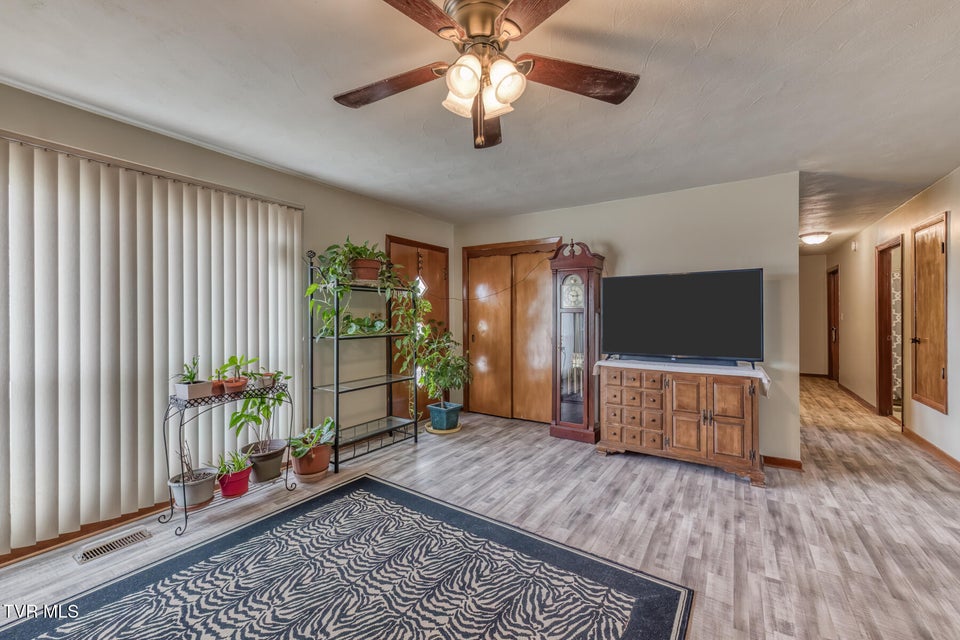 Photo #6: 215 Linda Street