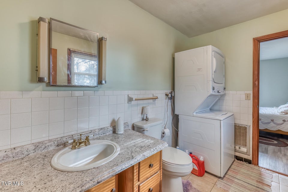 Photo #10: 215 Linda Street