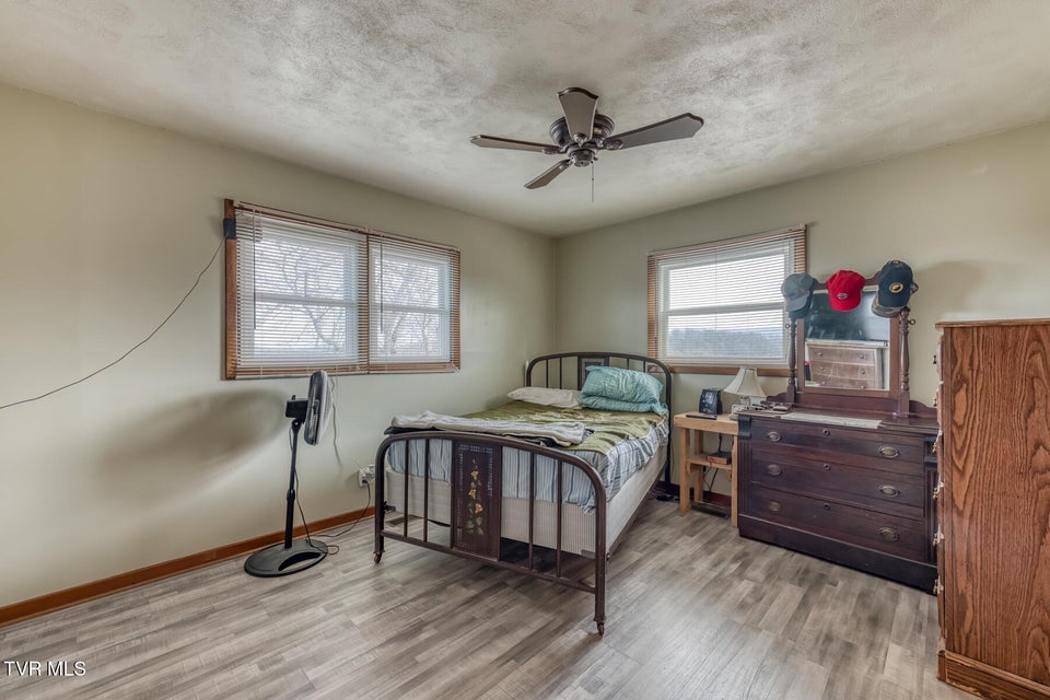 Photo #16: 215 Linda Street