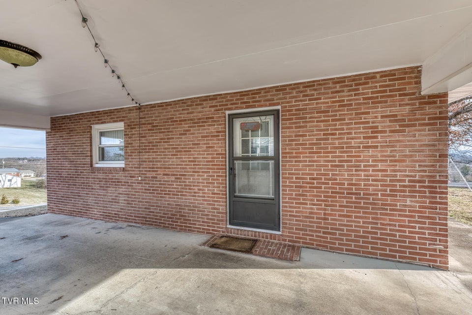 Photo #20: 215 Linda Street