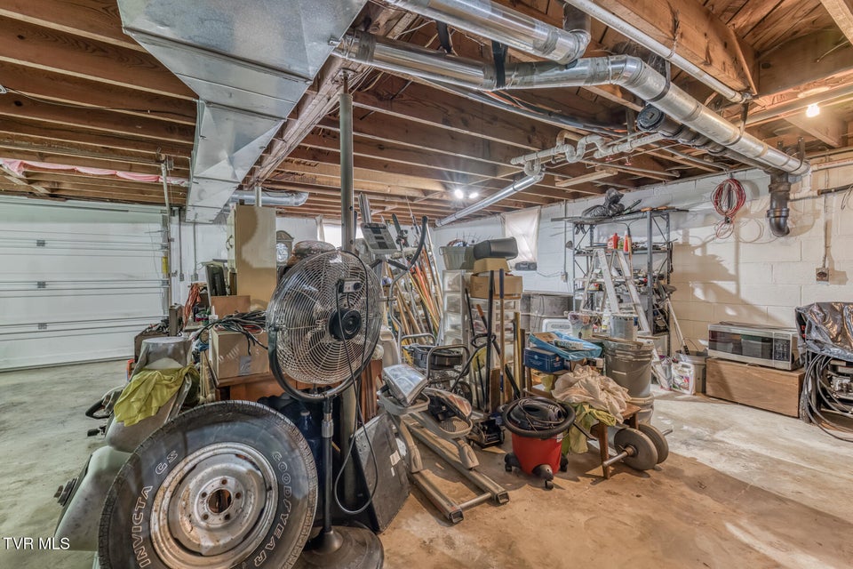 Photo #29: 215 Linda Street