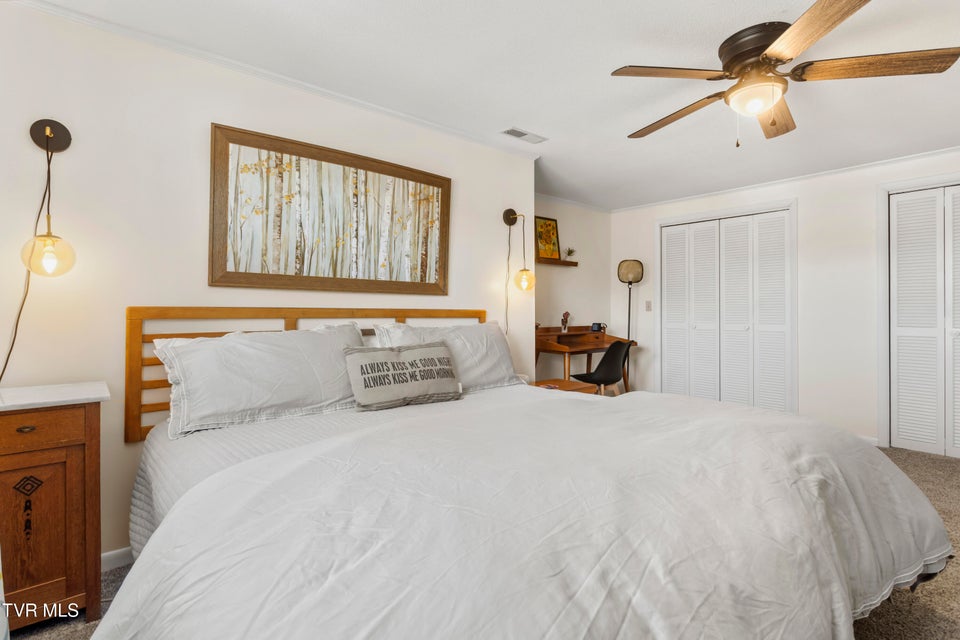 Photo #37: 2112 Knob Creek Road