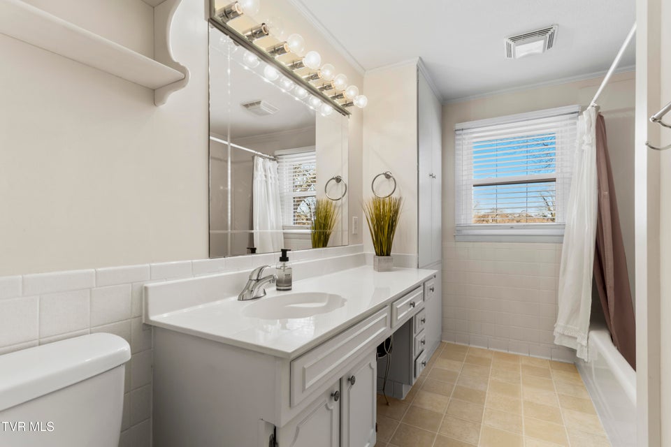 Photo #43: 2112 Knob Creek Road