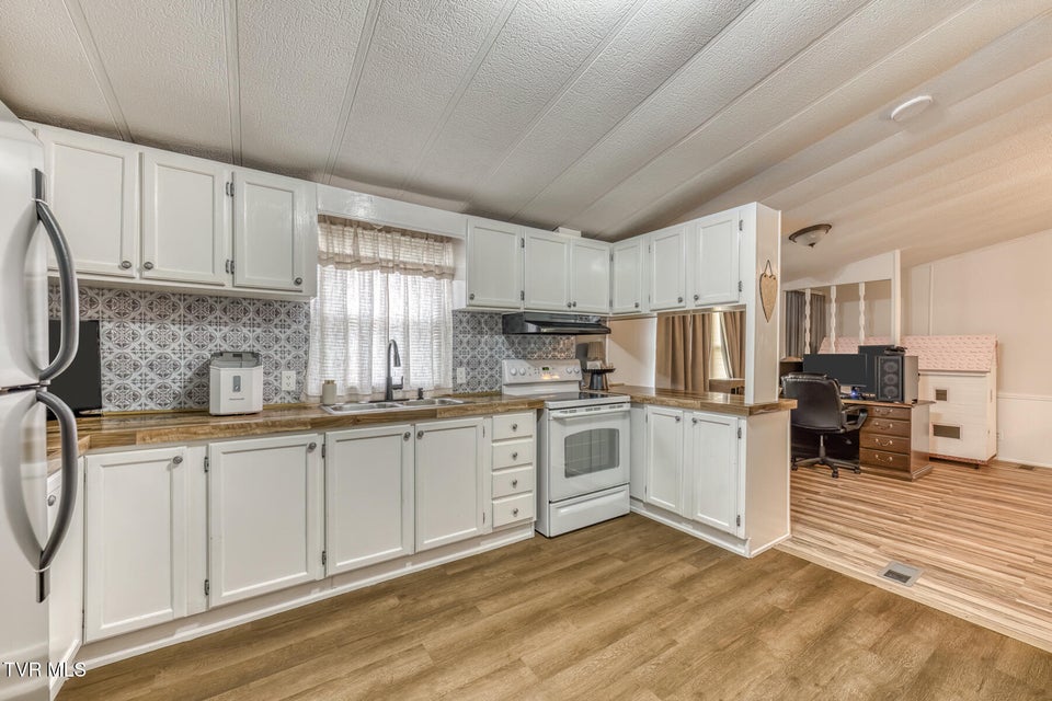 Photo #7: 355 Garrison Hollow Road