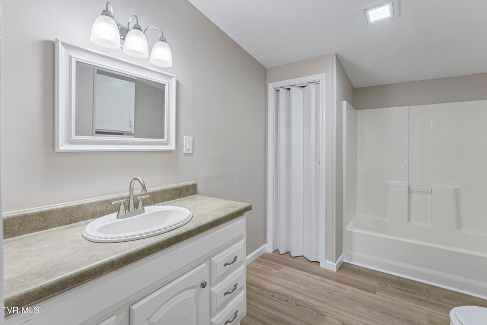 Photo #19: 7057 Erwin Highway