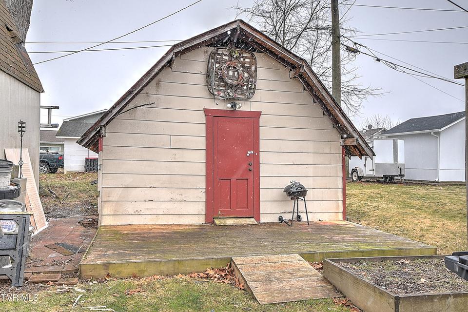 Photo #20: 818 Federal Street