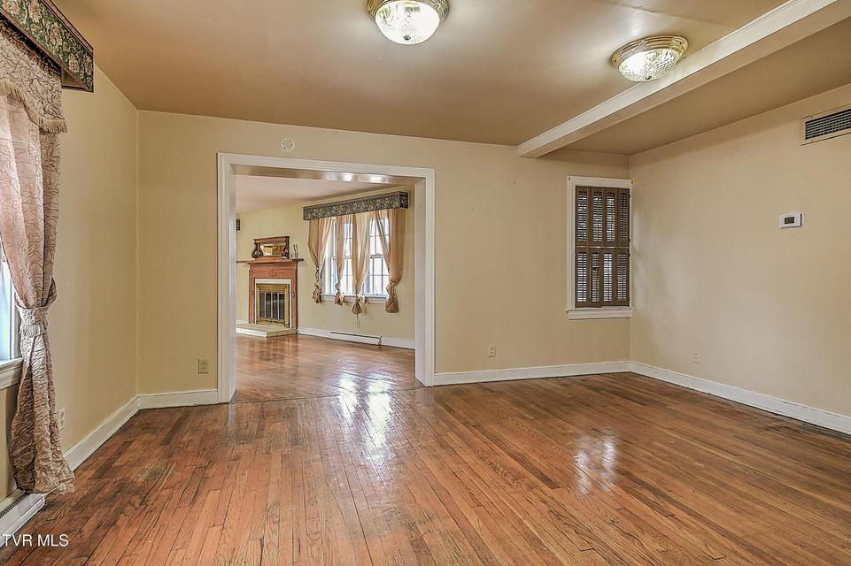 Photo #29: 818 Federal Street