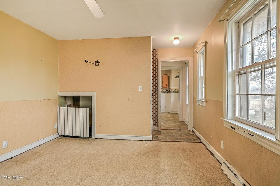 Photo #32: 818 Federal Street