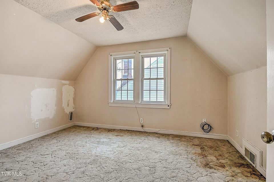 Photo #48: 818 Federal Street