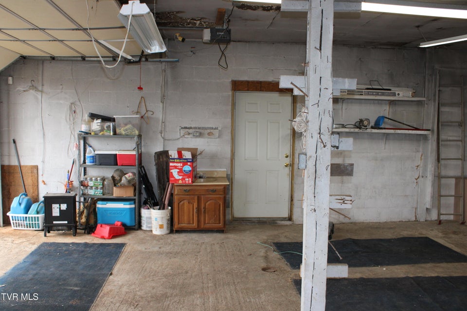 Photo #38: 7299 Blue Sky Ln Lane