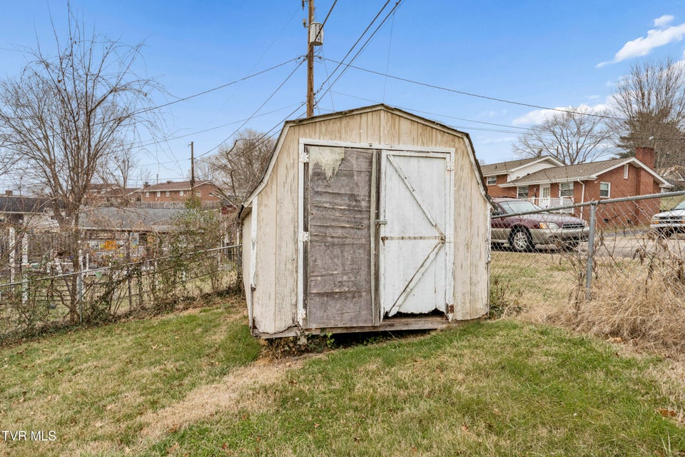 Photo #39: 1016 Whippoorwill Lane