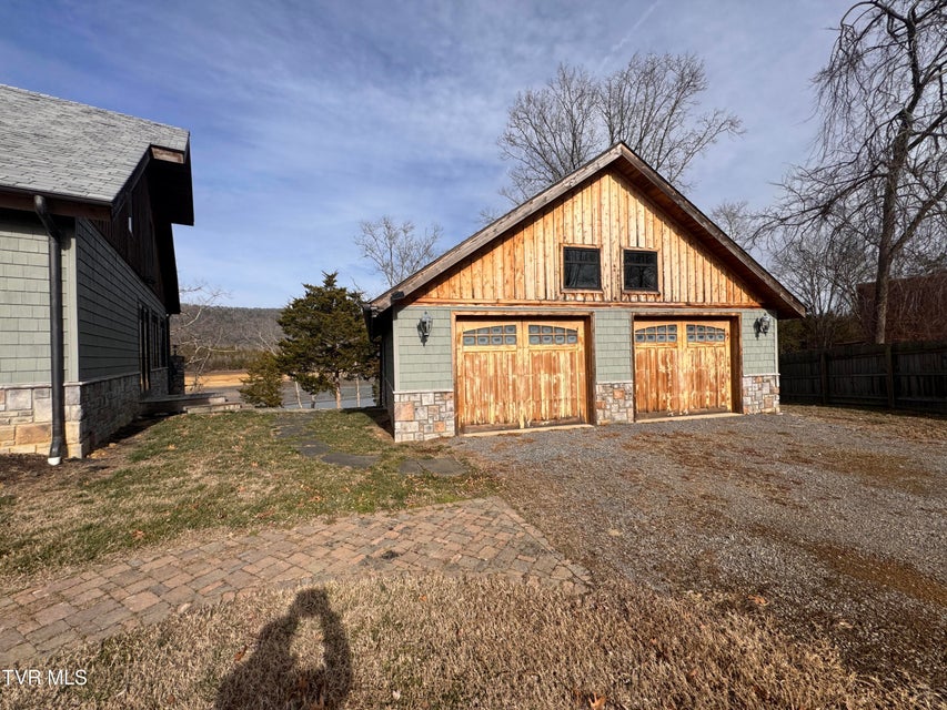 Photo #8: 211 Petty Lane