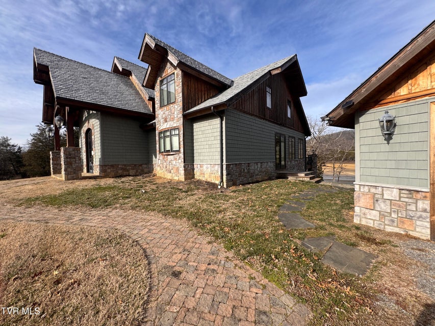 Photo #6: 211 Petty Lane