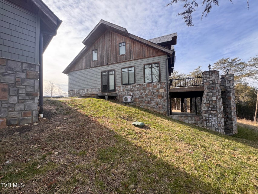 Photo #11: 211 Petty Lane