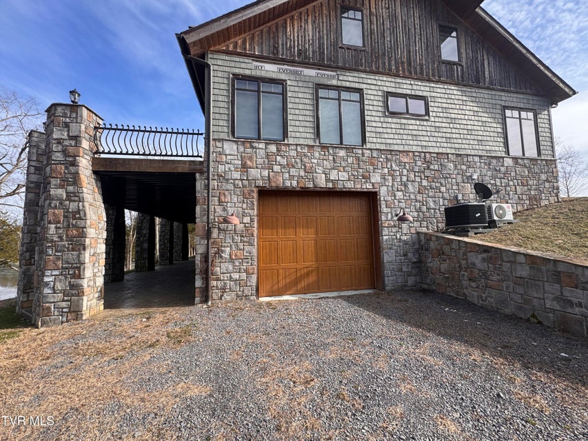 Photo #18: 211 Petty Lane