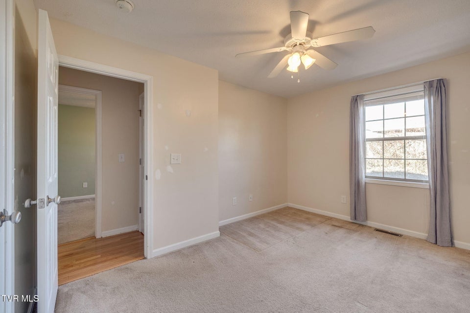 Photo #20: 518 Pilgrim Court