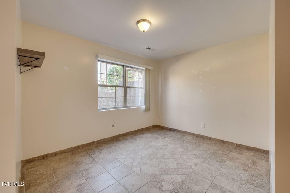 Photo #25: 518 Pilgrim Court