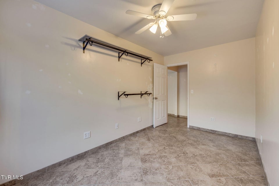 Photo #28: 518 Pilgrim Court