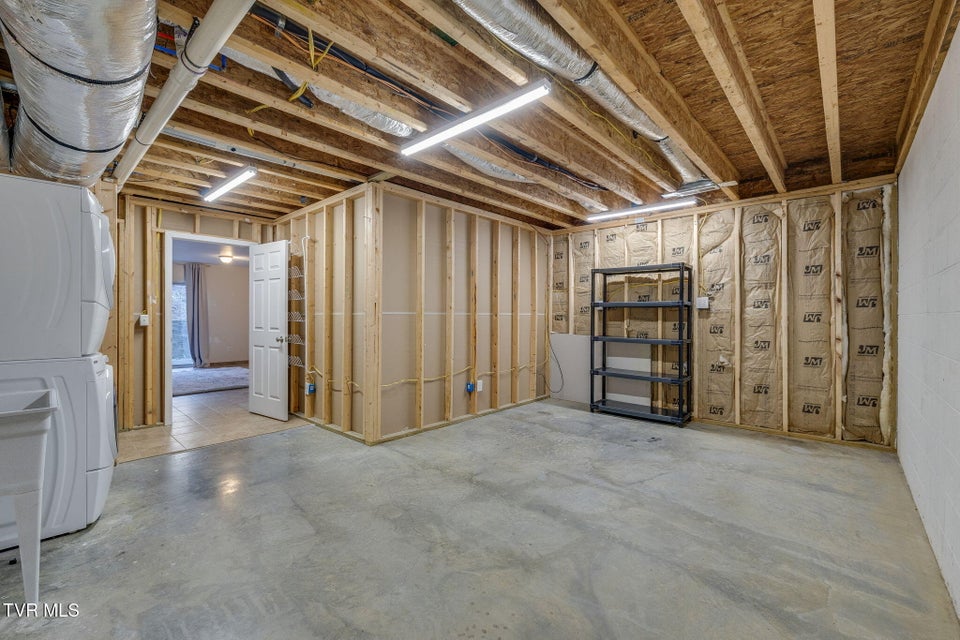 Photo #31: 518 Pilgrim Court