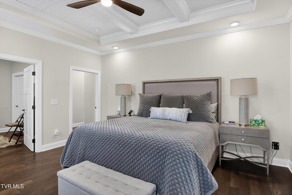 Photo #33: 582 Brady Way