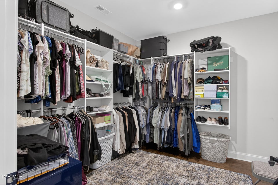 Photo #34: 582 Brady Way