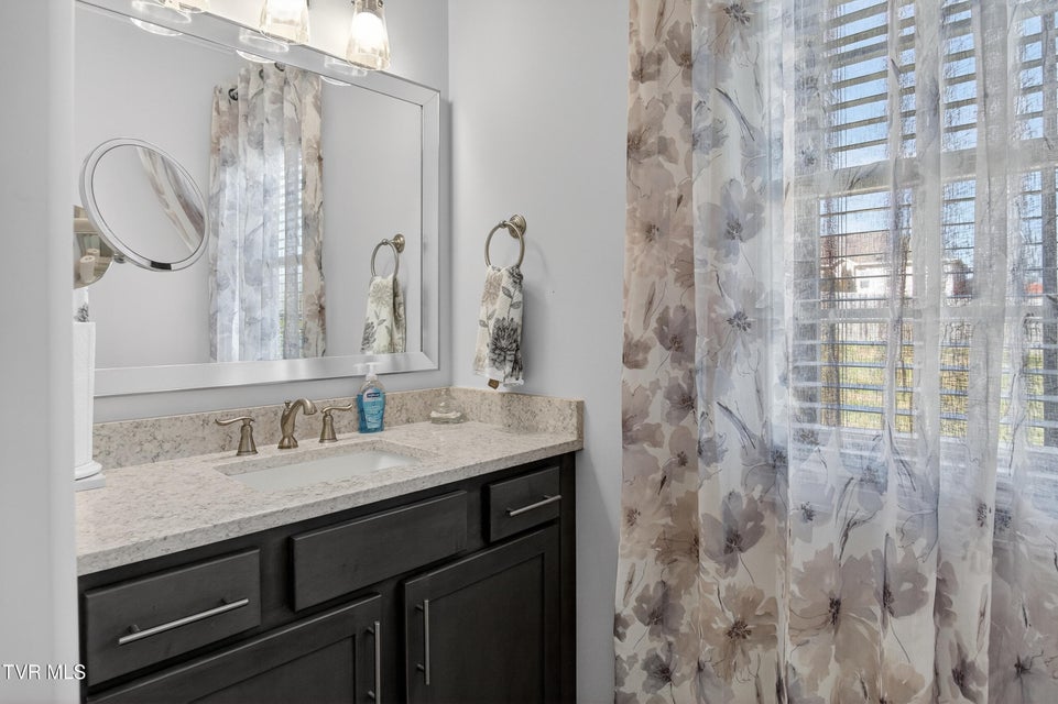 Photo #39: 582 Brady Way