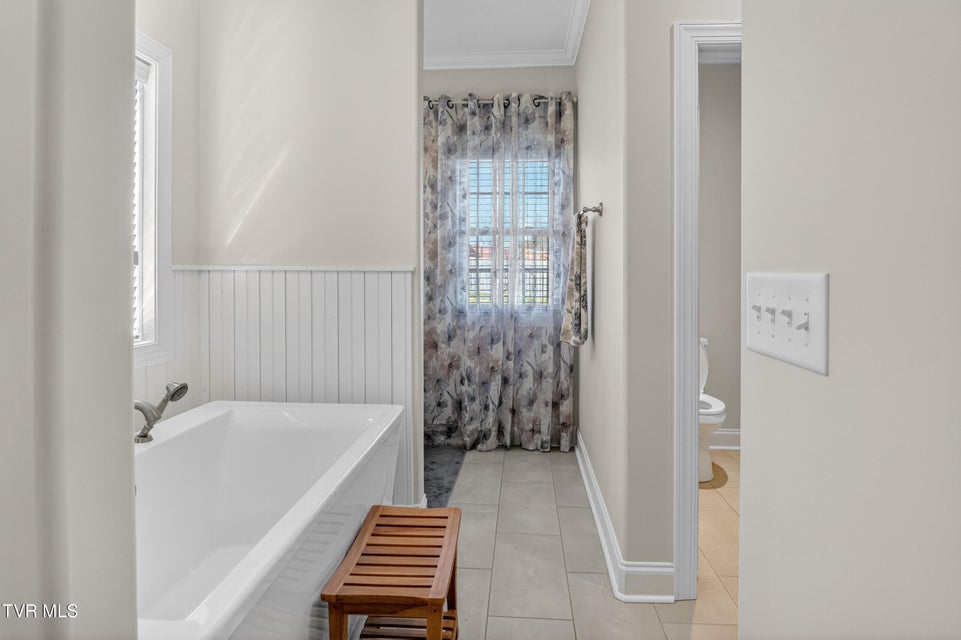 Photo #42: 582 Brady Way