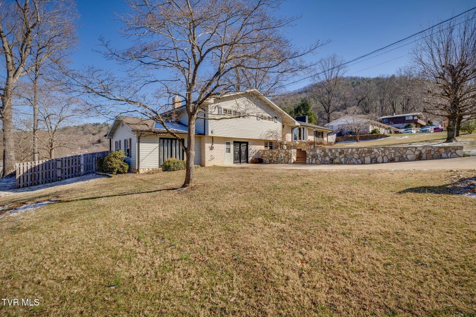 Photo #3: 204 Luttrell Street