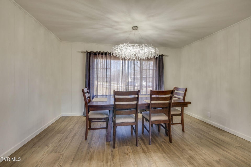 Photo #21: 204 Luttrell Street