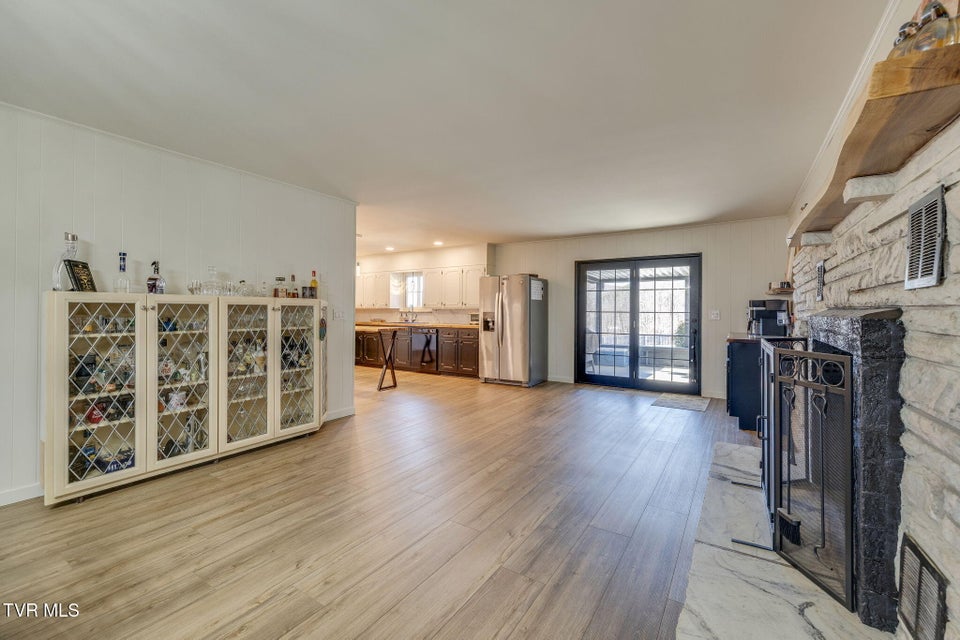 Photo #22: 204 Luttrell Street