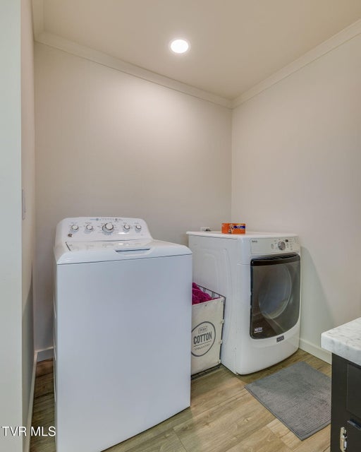 Photo #28: 204 Luttrell Street