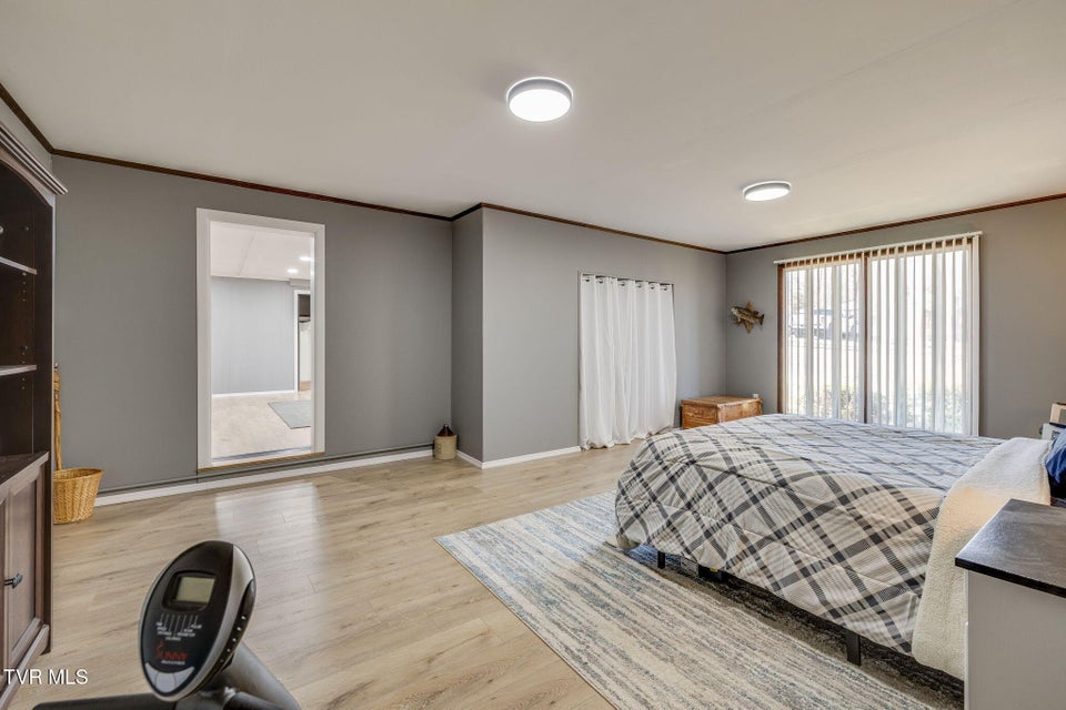 Photo #40: 204 Luttrell Street