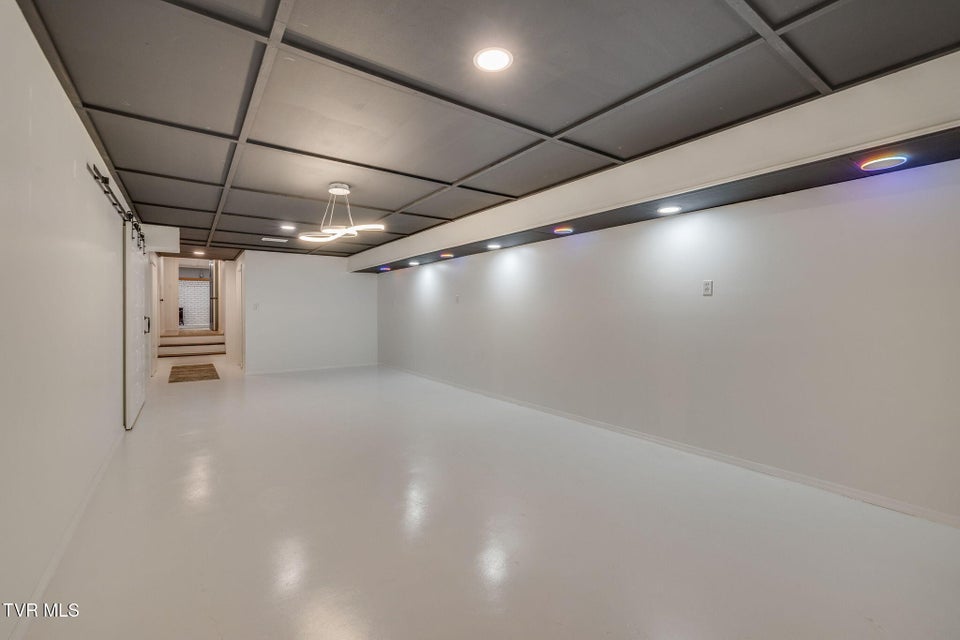 Photo #46: 204 Luttrell Street