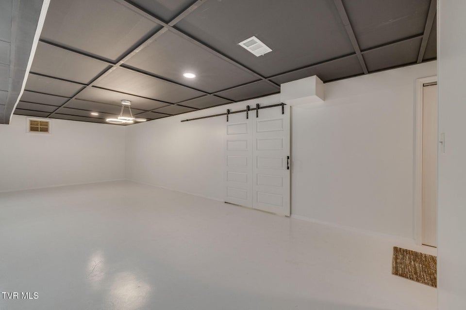 Photo #47: 204 Luttrell Street