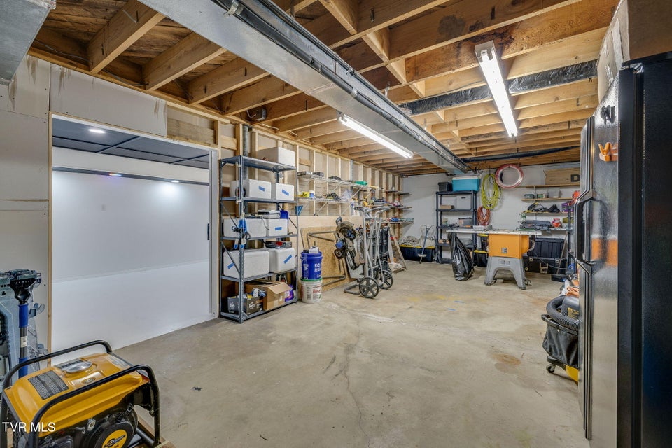 Photo #50: 204 Luttrell Street