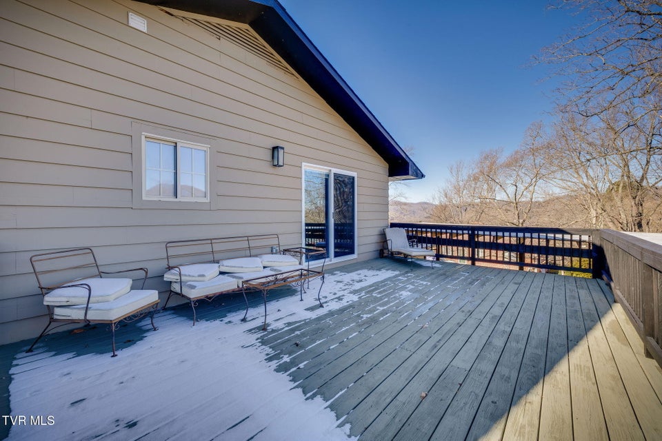 Photo #54: 204 Luttrell Street