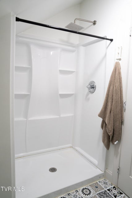 Photo #51: 582 Brady Way