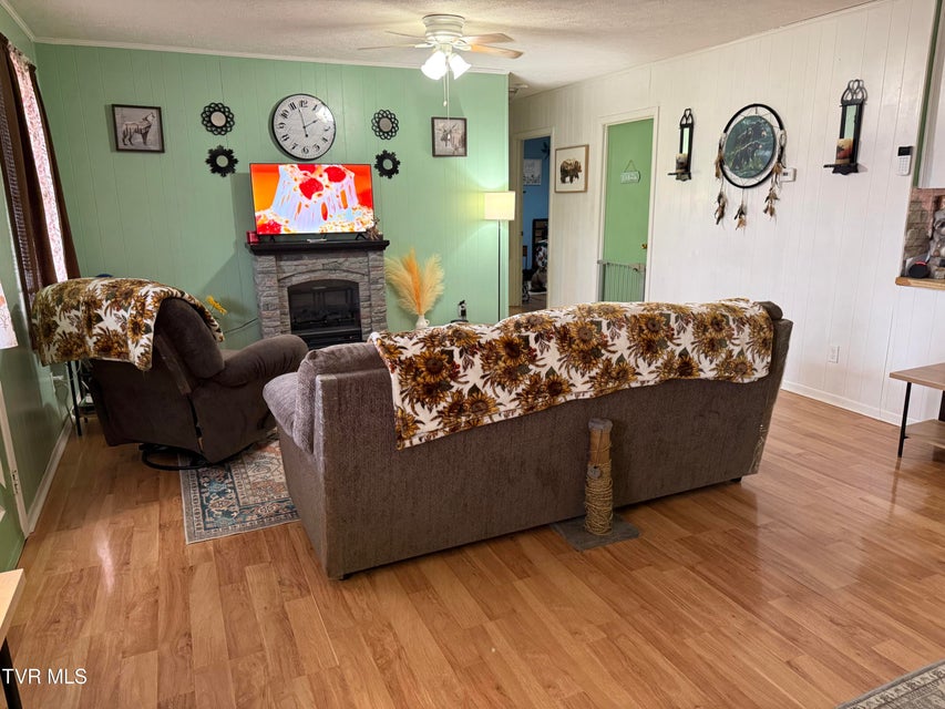 Photo #6: 216 Willow Street