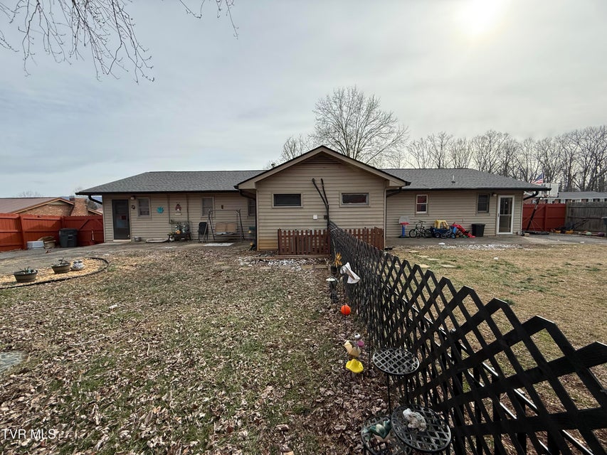 Photo #24: 216 Willow Street