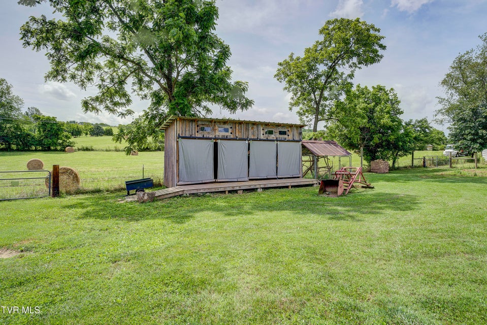 Photo #49: 312 Stockyard Road