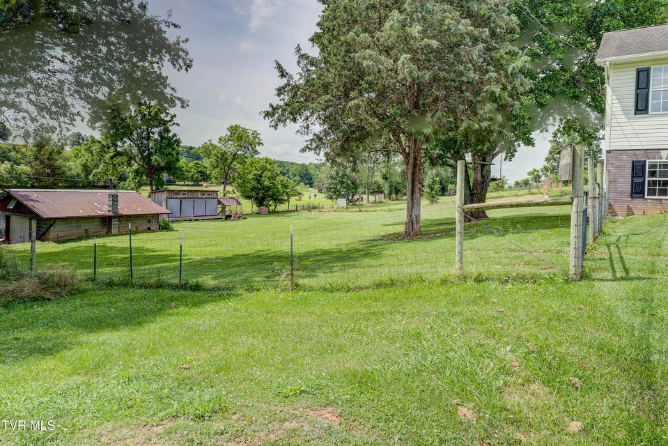 Photo #55: 312 Stockyard Road