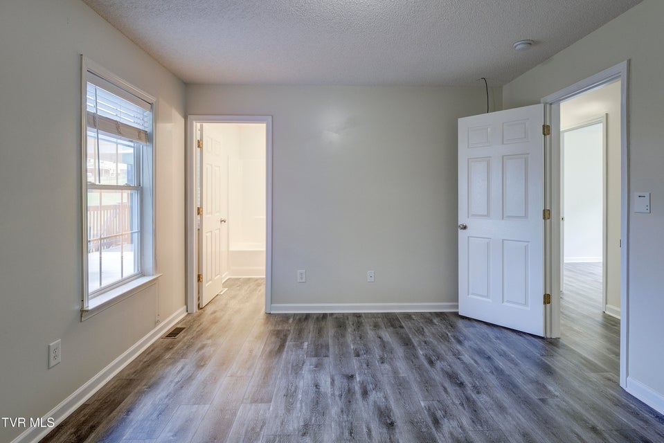 Photo #20: 312 Stockyard Road